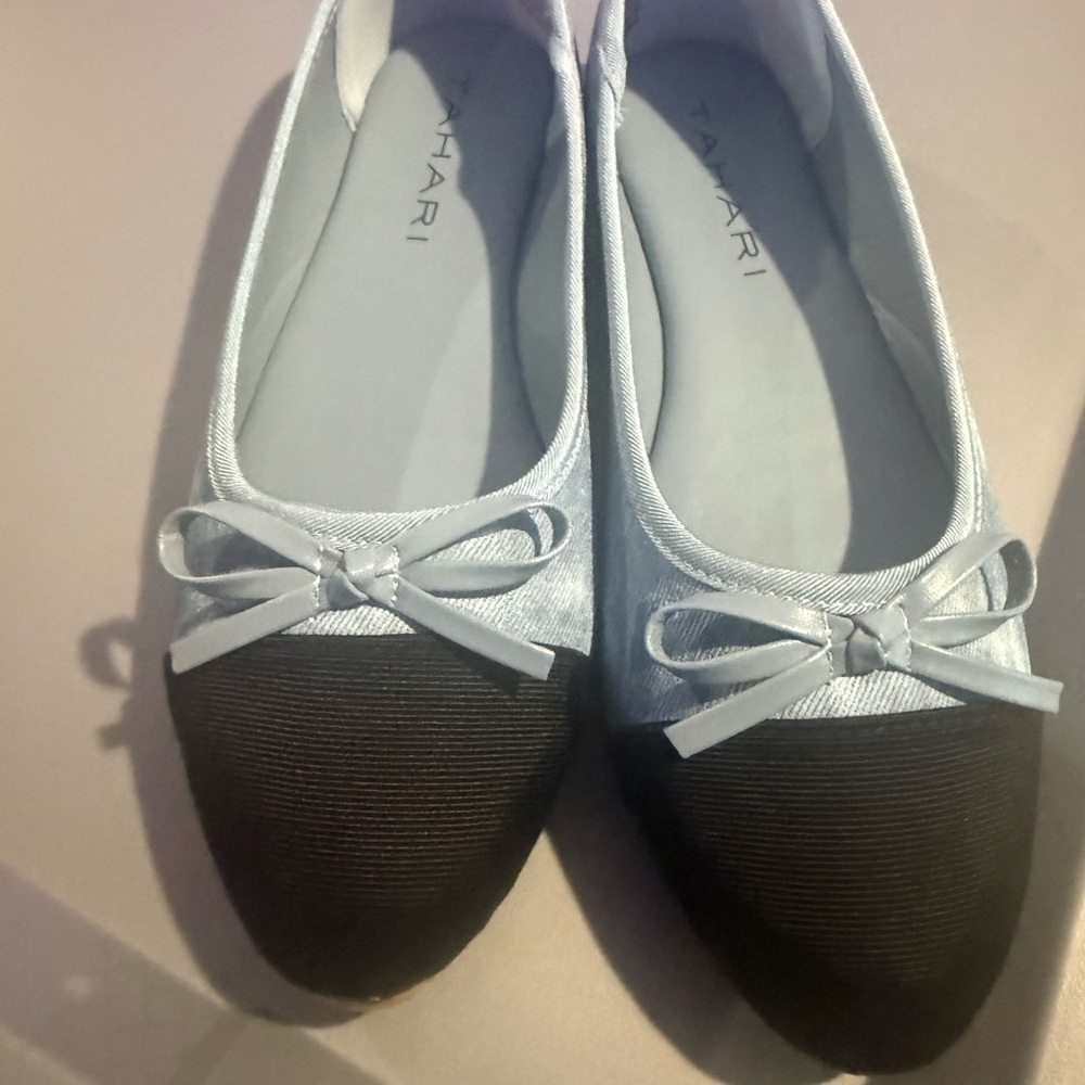 Tahari Women's Light Blue and Black Flats - Picture 2 of 3